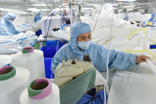 從無紡布原料到醫(yī)用防護服 廣東一企業(yè)全產(chǎn)業(yè)鏈條開足馬力支援疫情防控